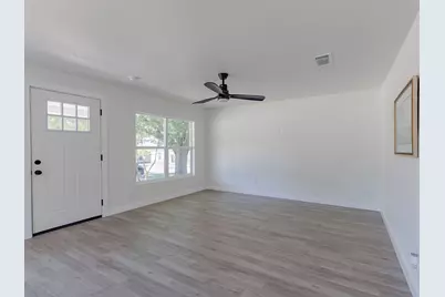 4033 Locke Avenue, Fort Worth, TX 76107 - Photo 5