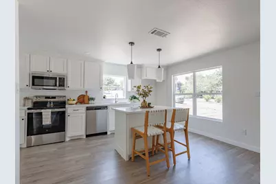 4033 Locke Avenue, Fort Worth, TX 76107 - Photo 11