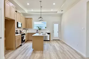 5555 Mercedes Cir, Granbury, TX 76048 - Photo 9