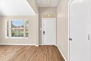 324 Camp Creek Dr, Arlington, TX 76002 - Photo 3