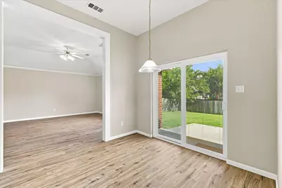 324 Camp Creek Drive, Arlington, TX 76002 - Photo 7