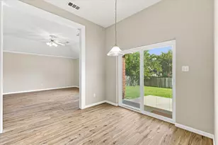 324 Camp Creek Dr, Arlington, TX 76002 - Photo 7