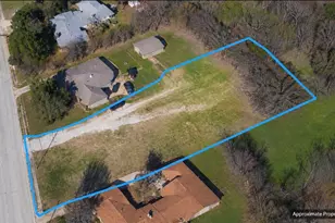 7718 S Lancaster Rd, Lancaster, TX 75241 - Photo 1