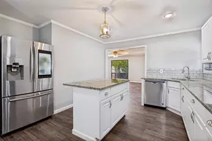 3838 Dutton Dr, Dallas, TX 75211 - Photo 11