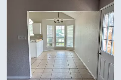 1117 Edenbrook Drive, Arlington, TX 76001 - Photo 3