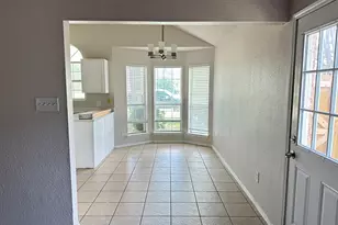 1117 Edenbrook Dr, Arlington, TX 76001 - Photo 3