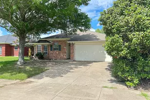 1117 Edenbrook Dr, Arlington, TX 76001 - Photo 1