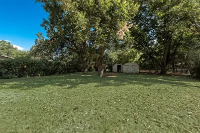 1716 Harris Street, Gainesville, TX 76240 - Photo 31
