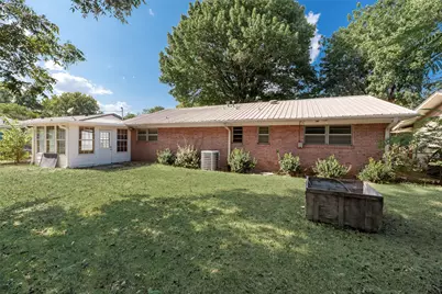 1716 Harris Street, Gainesville, TX 76240 - Photo 29