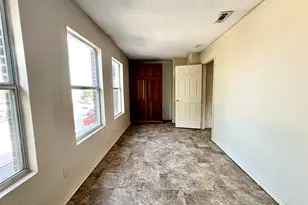 8520 Hawkview Dr, Fort Worth, TX 76179 - Photo 5
