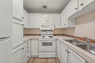 1300 Chapel Creek Rd, Waco, TX 76712 - Photo 5