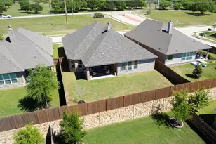 1652 Spur Ledge Ct, Weatherford, TX 76087 - Photo 27