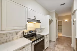 1206 Riverchase Ln, Arlington, TX 76011 - Photo 9