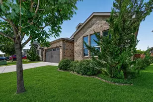 2405 Pambrooke LN, Glenn Heights, TX 75154 - Photo 3