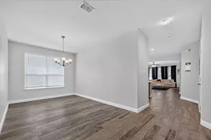 2405 Pambrooke LN, Glenn Heights, TX 75154 - Photo 5