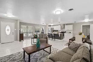 3451 Morningstar Ln, Farmers Branch, TX 75234 - Photo 5