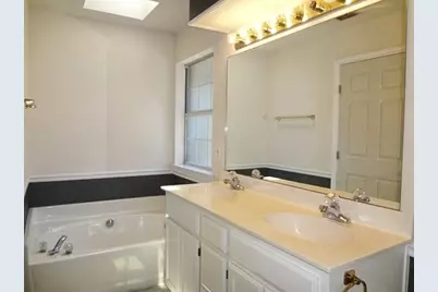 2216 Lattimore Street, Denton, TX 76209 - Photo 7