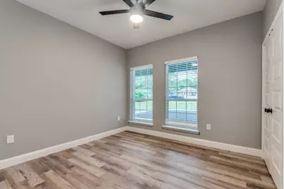 7842 Doak Street, Dallas, TX 75217 - Photo 9