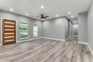 7842 Doak St, Dallas, TX 75217 - Photo 11
