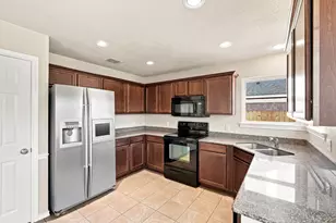 1720 Lakeway Dr, Cleburne, TX 76033 - Photo 13
