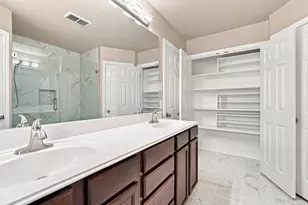 1720 Lakeway Dr, Cleburne, TX 76033 - Photo 25