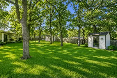 209 Mistletoe Lane, Keene, TX 76059 - Photo 35
