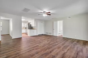 209 Mistletoe Ln, Keene, TX 76059 - Photo 7
