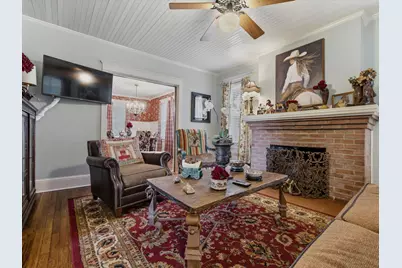 322 W Bridge Street, Granbury, TX 76048 - Photo 9