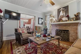 322 W Bridge St, Granbury, TX 76048 - Photo 9