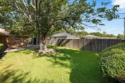 2925 Melmar Park Street, Commerce, TX 75428 - Photo 29