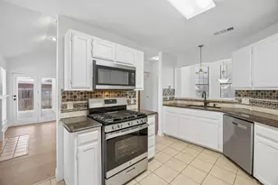 209 Willow Stone St, Denton, TX 76207 - Photo 9