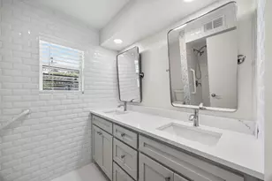 6035 Sandhurst Ln, Dallas, TX 75206 - Photo 13