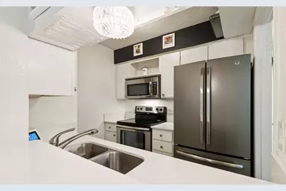 4845 Cedar Springs Road #173, Dallas, TX 75219 - Photo 7