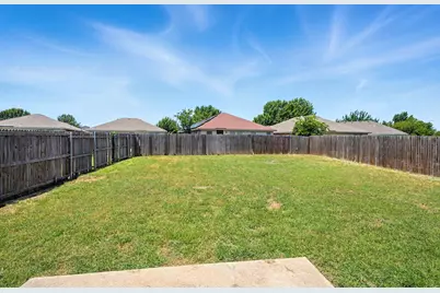 1429 Royal Meadows Trail, Fort Worth, TX 76140 - Photo 23