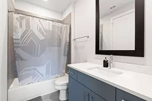 381 E Greenbriar Ln, Dallas, TX 75203 - Photo 21