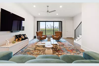 381 E Greenbriar Lane #1603, Dallas, TX 75203 - Photo 1