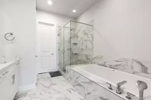 381 E Greenbriar Ln, Dallas, TX 75203 - Photo 17