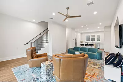 381 E Greenbriar Lane #1603, Dallas, TX 75203 - Photo 5