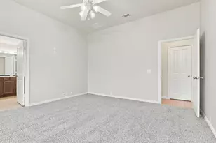 2927 Albares Dr, Grand Prairie, TX 75054 - Photo 19