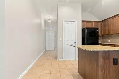 2927 Albares, Grand Prairie, TX 75054 - Photo 11