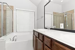 2927 Albares Dr, Grand Prairie, TX 75054 - Photo 25