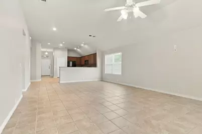 2927 Albares, Grand Prairie, TX 75054 - Photo 7