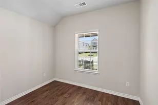 10617 Stag Ln, Fort Worth, TX 76036 - Photo 3