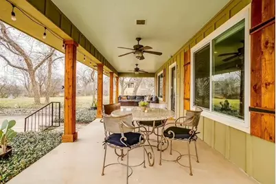 218 N Crockett Street, Granbury, TX 76048 - Photo 3