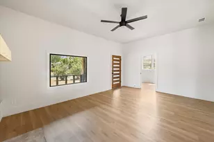 501 S Clinton Ave, Dallas, TX 75208 - Photo 11