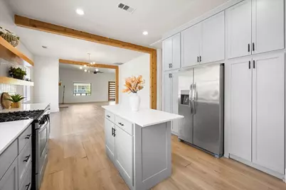 501 S Clinton Avenue, Dallas, TX 75208 - Photo 11