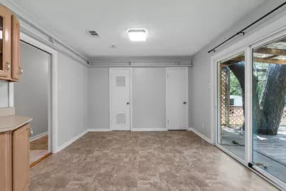 8817 Oakdale Drive, Woodway, TX 76712 - Photo 15