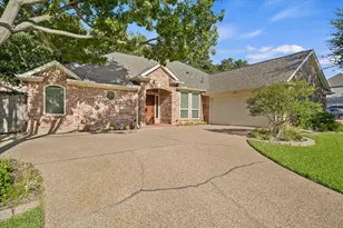 2817 Naples Dr, Hurst, TX 76054 - Photo 3