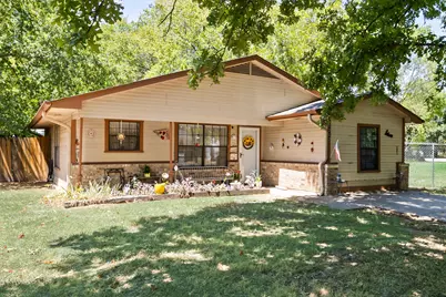 1702 S Clay Street, Kaufman, TX 75142 - Photo 1