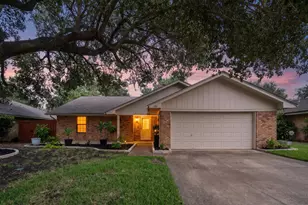1101 De Pauw Dr, Arlington, TX 76012 - Photo 1